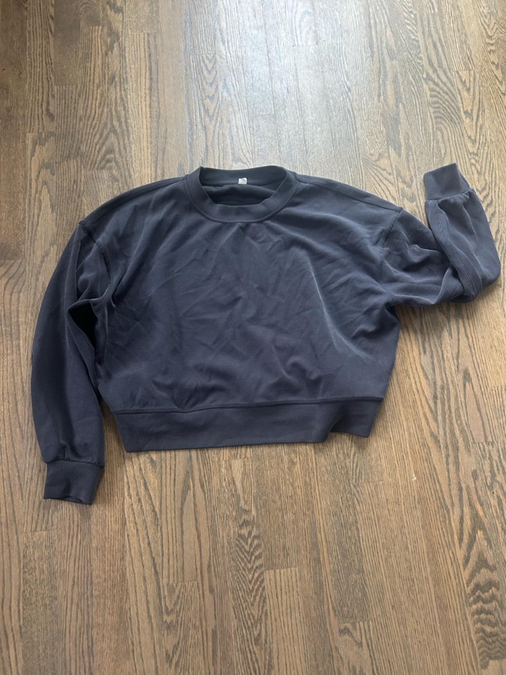 Lululemon Ribbed Softstreme Perfectly Oversized Cropped Crew - Picture 6 of 9